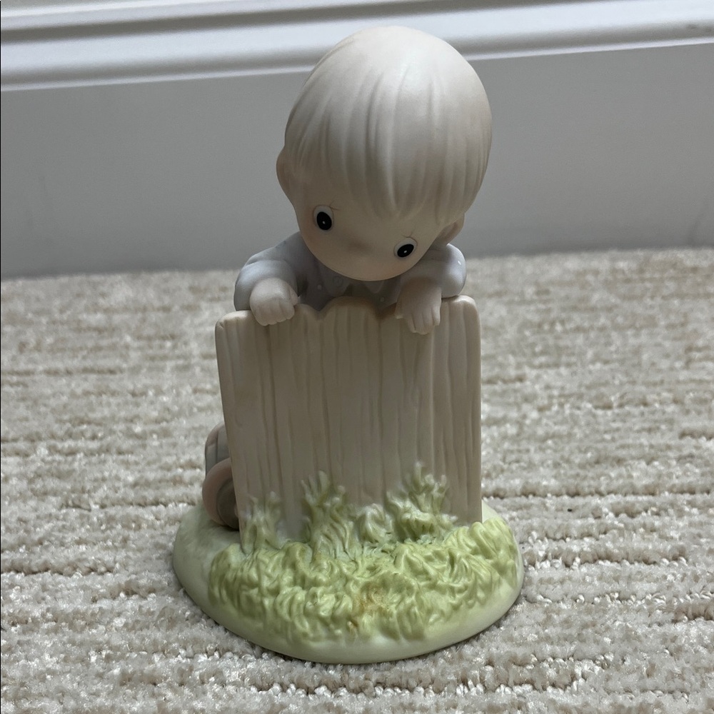 Precious Moments 163899 It May Be Greener But It’s Just As Hard To Cut Figurine